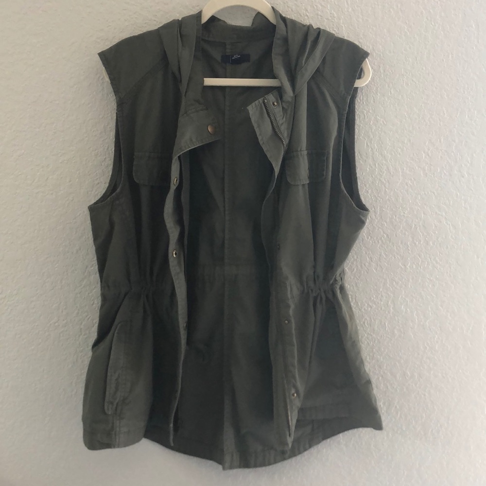 Gap Vest